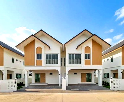 บ้านแฝดให้เช่า : บ้านแฝดใหม่ให้เช่า หมู่บ้านเซนธารา ธาราศิริ เชียงใหม่ อ.สันทราย ใกล้ Mill Hill International School (R1192) T.0946511456