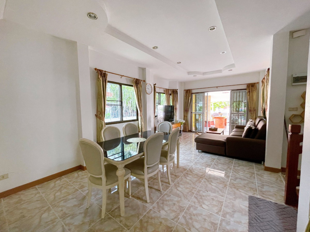 picture  Detached House for rent with 3 Bedrooms, 3 Bathrooms, 1 Kitchen   #A6-H0131   - 7/15