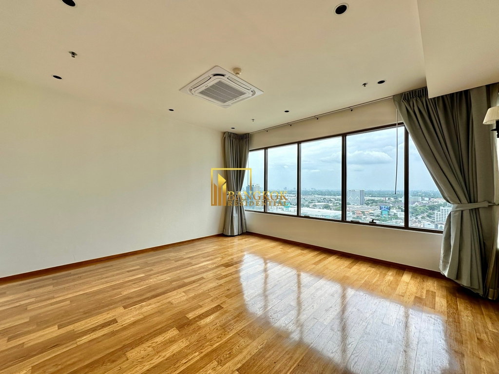 รูป Emporio Place | Renovated 3 Bed Luxury Condo Near Shopping District - BR14475CD - รูปที่ 8/32