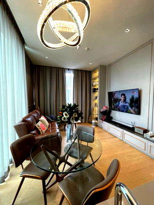คอนโดให้เช่า : ST607/[ให้เช่า] คอนโดหรูระดับ Ultra-Luxury ห้องมุม เพดานสูง สภาพซูเปอร์พรีเมียม ไม่เคยปล่อยเช่ามาก่อน: 28 ชิดลม (28 Chidlom)