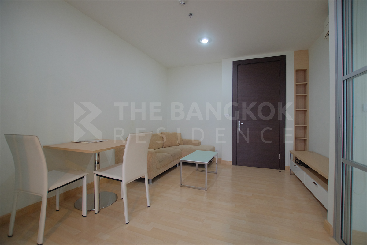 picture RHYTHM Ratchada near MRT Ratchadaphisek Station Special deal, best price ever - 3/10