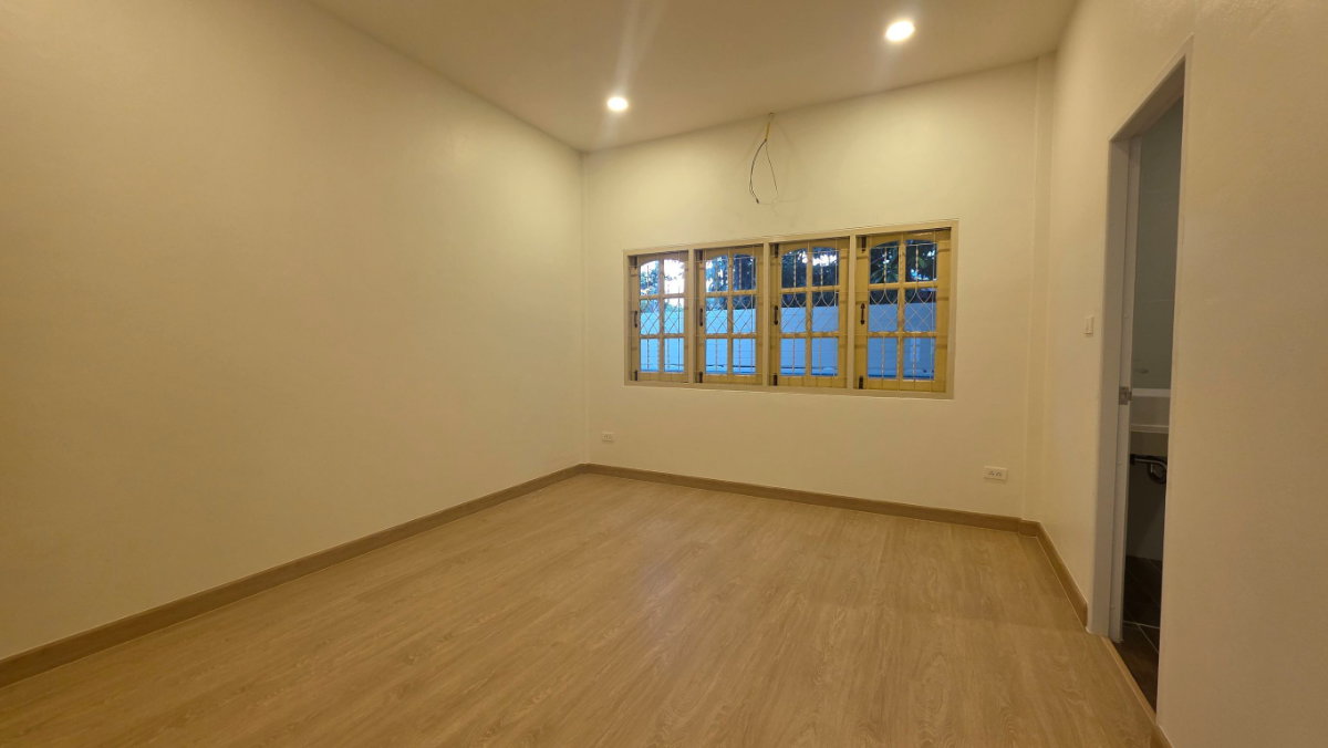 รูป บ้านนอกโครงการ รีโนเวทใหม่ ใกล้สิ่งอำนวยความสะดวก #CMR100288 - รูปที่ 15/25