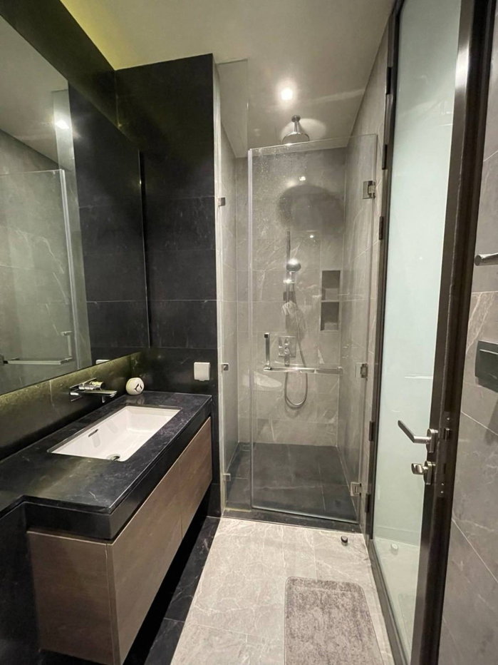 รูป ST607/[ให้เช่า] คอนโดหรูระดับ Ultra-Luxury ห้องมุม เพดานสูง สภาพซูเปอร์พรีเมียม ไม่เคยปล่อยเช่ามาก่อน: 28 ชิดลม (28 Chidlom) - รูปที่ 3/8