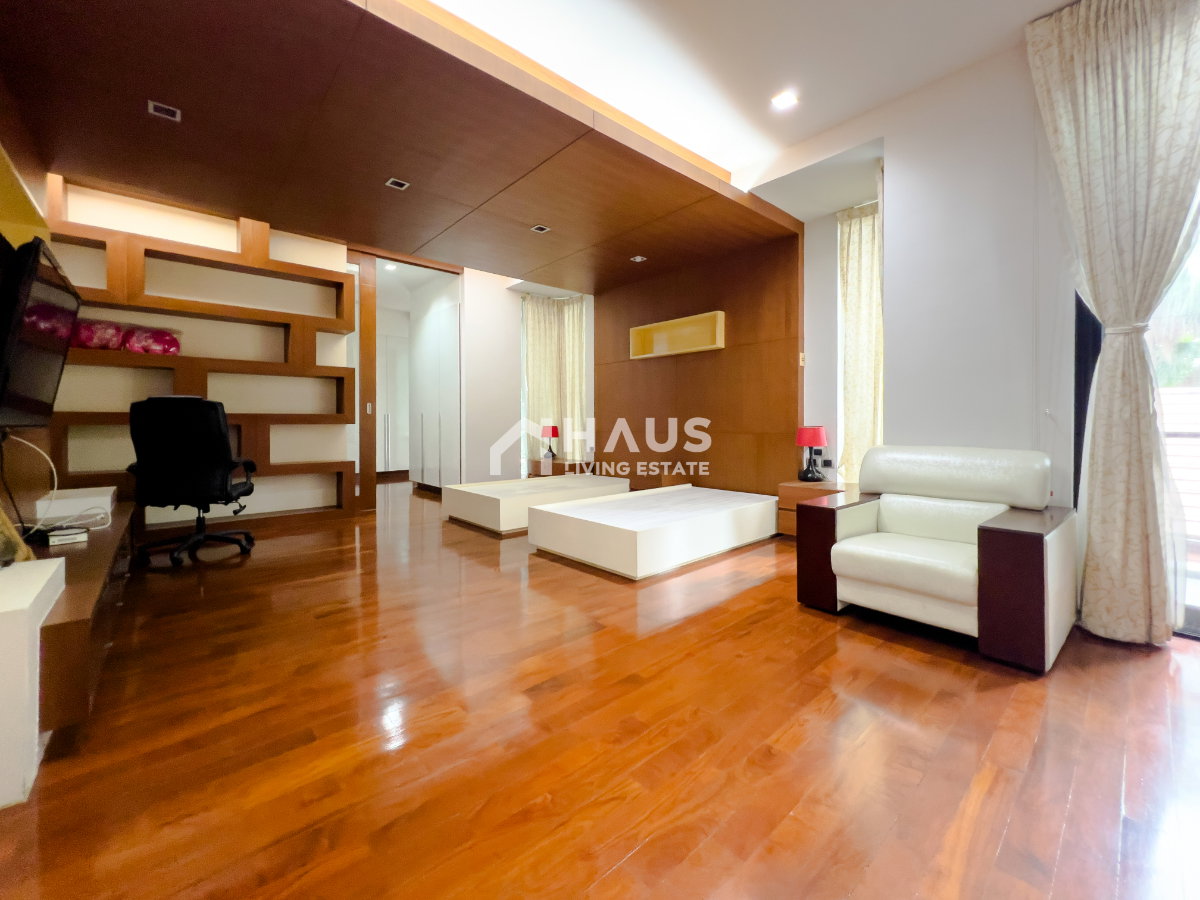picture Beverly Hills Chaengwattana / 5 Bedrooms #HCWT055 - 13/54