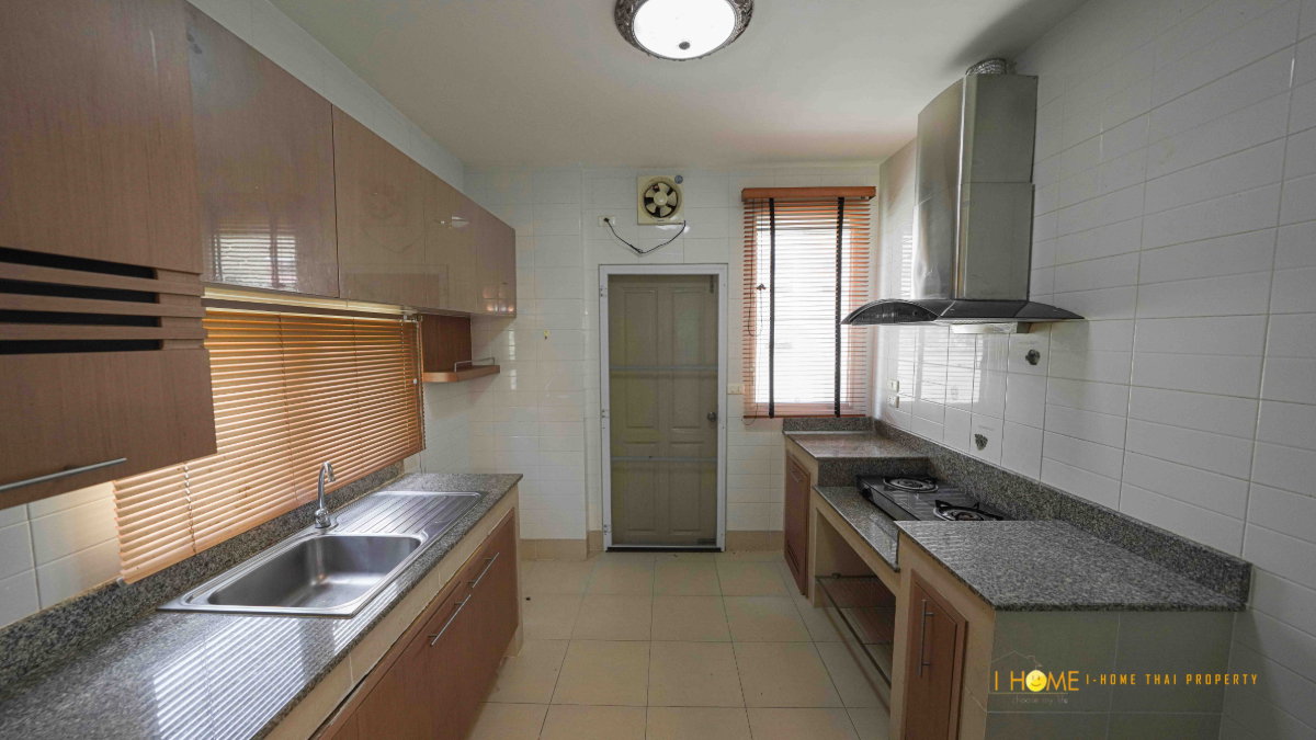 picture A house two storey for rent with 3 bedrooms,4 toilets and 1 kitchen. #ASS-H0260 - 15/38