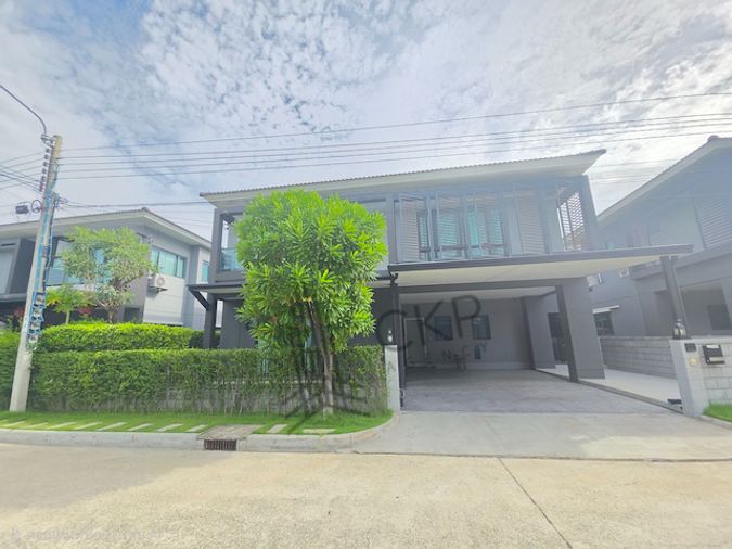 ขายด่วน! บ้านสวยพร้อมอยู่ เจ้าของขายเอง ราคาคุ้มที่สุดในโครงการ ที่ให้ทั้งพื้นที่ ความสะดวก และไลฟ์สไตล์ครบในหลังเดียว เดินทางง่ายทุกวัน | รหัส 93385