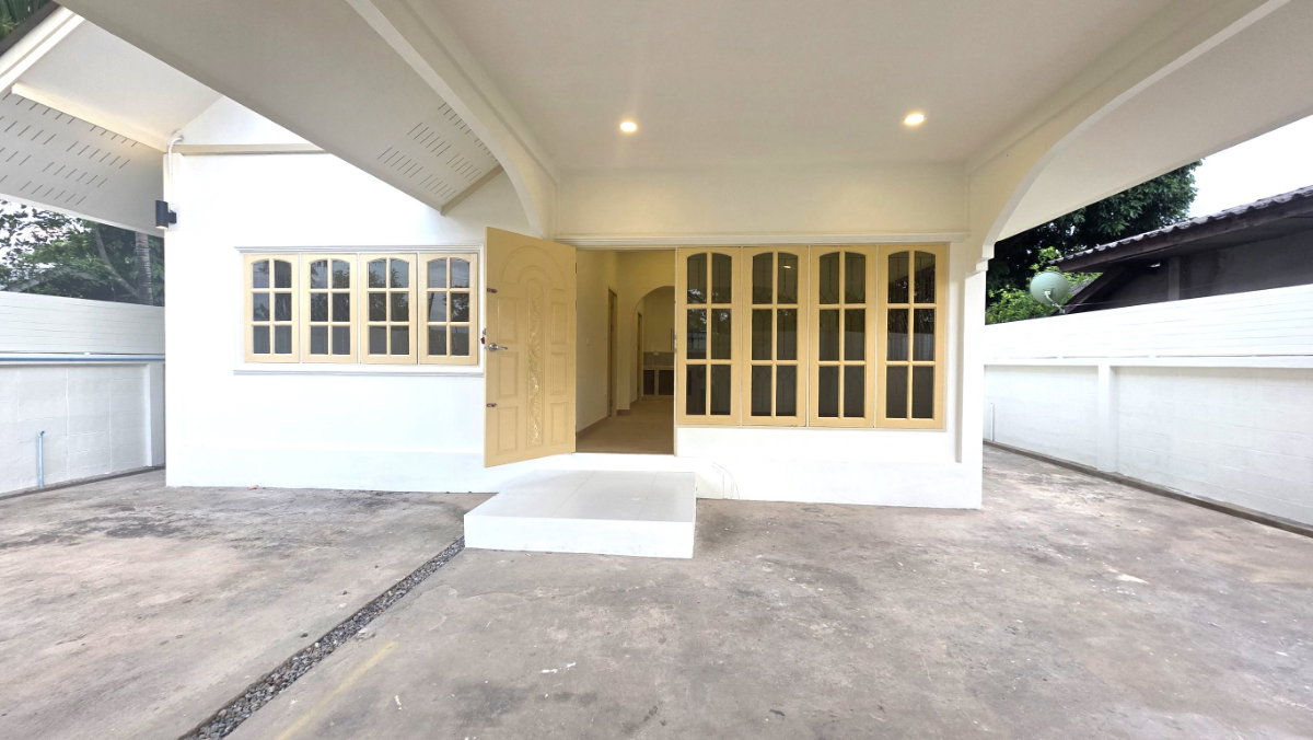 รูป บ้านนอกโครงการ รีโนเวทใหม่ ใกล้สิ่งอำนวยความสะดวก #CMR100288 - รูปที่ 5/25
