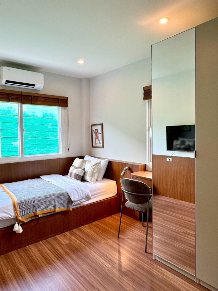 รูป ให้เช่าบ้านเดี่ยวสองชั้น ในโครงการ พร้อมระบบรักษาความปลอดภัยที่ดีเยี่ยม      #AMR-H0289  - รูปที่ 13/13