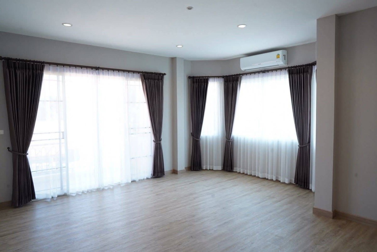รูป ขายบ้านเดี่ยวหลังใหญ่ ในโครงการดิโอเรียนทอล ต.ไชยสถาน อ.สารภี จ.เชียงใหม่ เดินทางสะดวก ใกล้เมือง (H463) T.0946511456 - รูปที่ 14/19