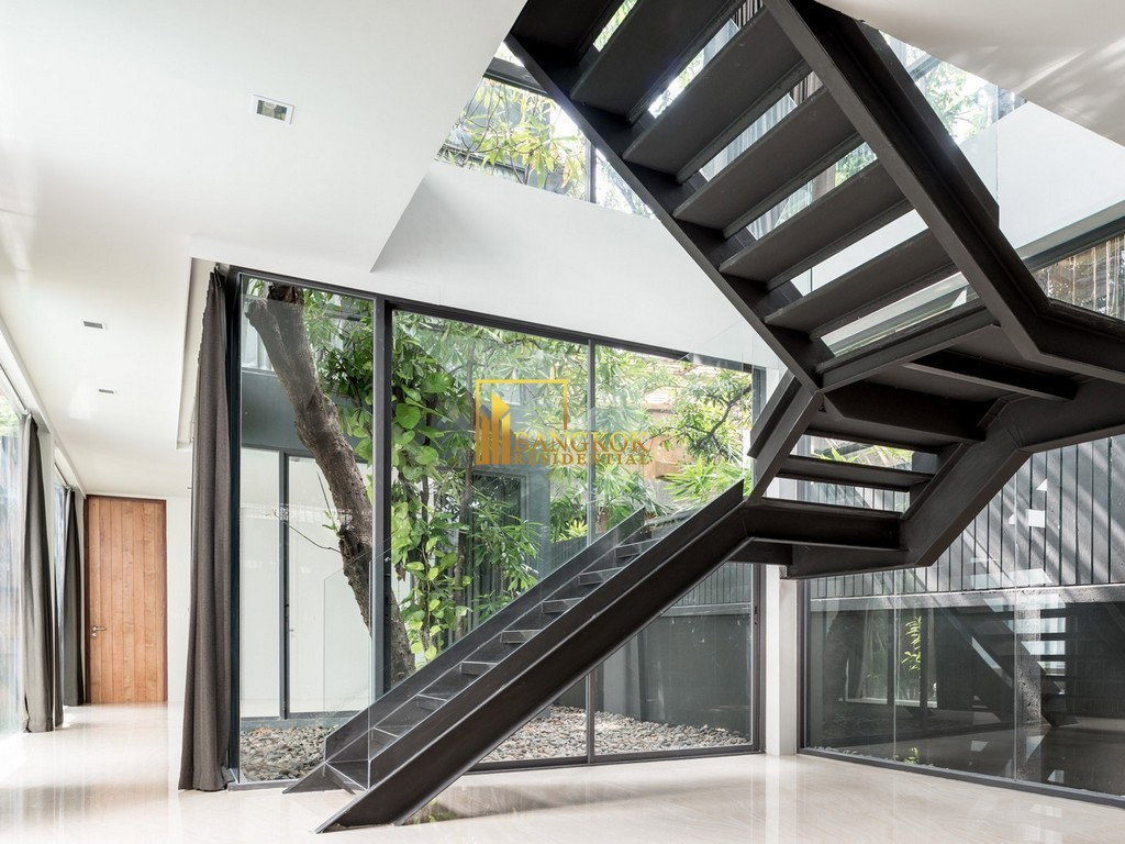 รูป Remarkable 10 Bedroom Luxury House in Thonglor Area - BR27540SH - รูปที่ 6/13