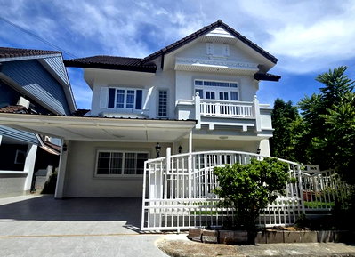 บ้านเดี่ยว กรุงเทพมหานคร : ขายบ้านเดี่ยว พาร์คเวย์ ชาเล่ต์ รามคำแหง 190/1 รีโนเวทใหม่ พร้อมอยู่ แปลงมุม ใกล้ Ruamrudee International School