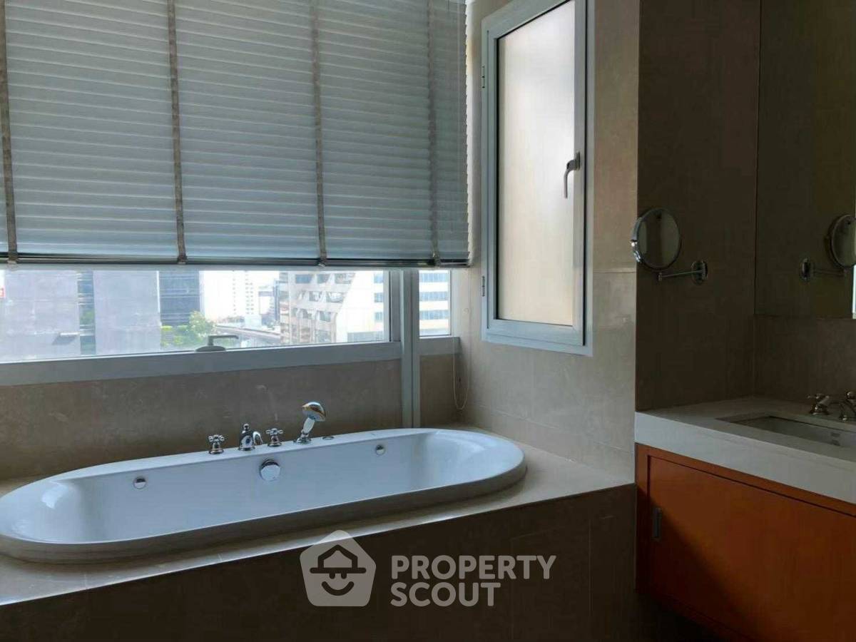 picture 3-BR Condo at Athenee Residence near BTS Phloen Chit (ID 2731431) - 16/17