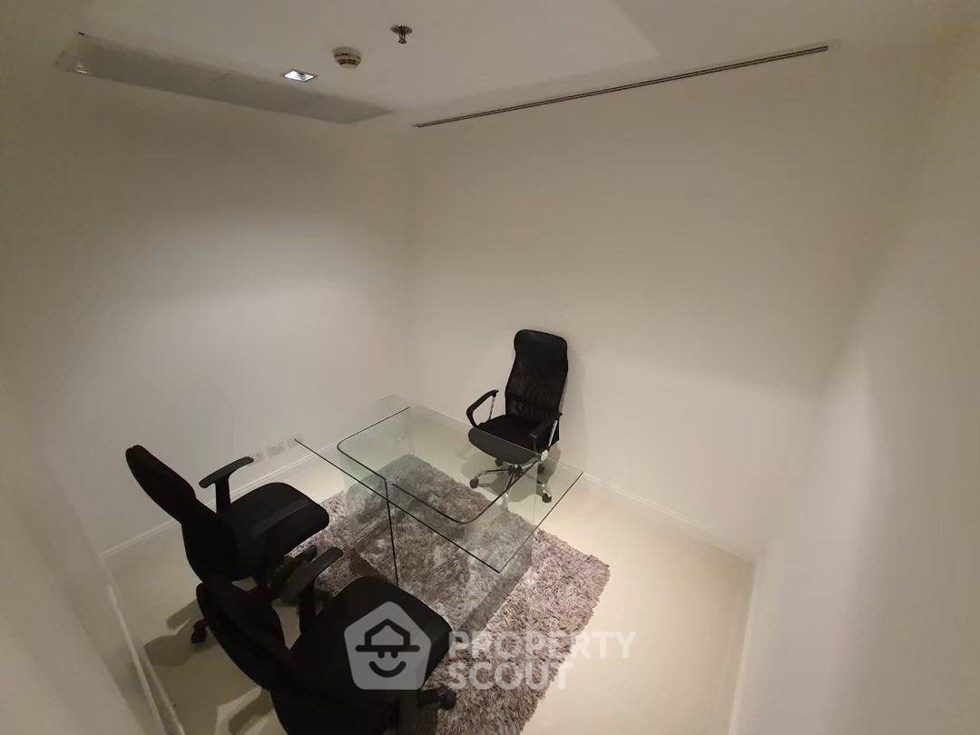 picture 3-BR Condo at Athenee Residence near BTS Phloen Chit (ID 2946632) - 8/11