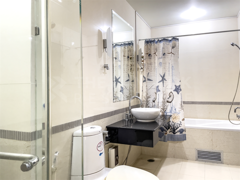Baan Klang Krung Siam Pathumwan near Airport Rail Link Phaya Thai Station Comfortable and Ready to Move-in