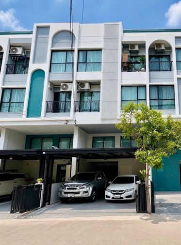 3-bed townhouse for sale, 209 sqm, 19.9 sq wah, Maison 168 Latphrao 101