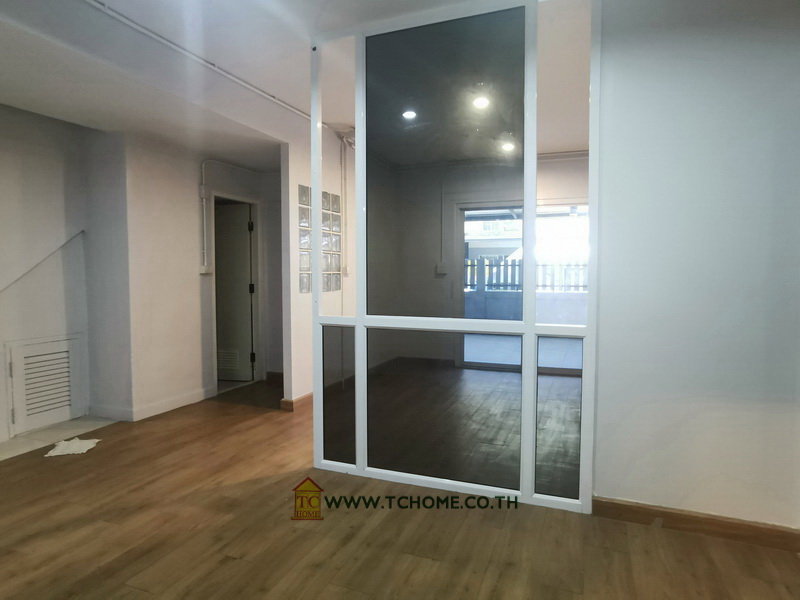 รูป ขายทาวน์เฮ้าส์ 2 ชั้น 30 ตรว. พฤกษา 15 บางพลี-ตำหรุ บ้านสวยสภาพดีมีต่อเติม พร้อมปั๊ม+แท็งก์น้ำ มุ้งลวดเหล็กดัด ใกล้นิคมฯ บางปู ไปแพรกษา-สุขุมวิทได้ - รูปที่ 17/40