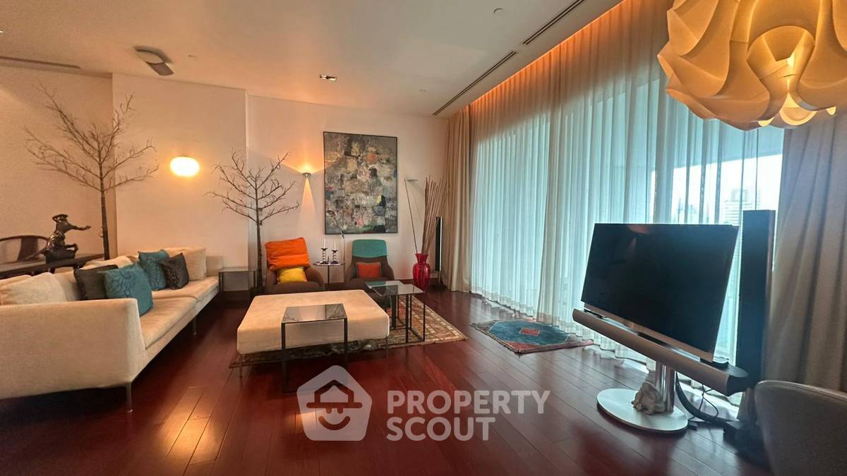 รูป คอนโด 2-ห้องนอน ที่ เลอ รัฟฟิเน่ สุขุมวิท 39 คอนโดมิเนียม ใกล้ BTS พร้อมพงษ์ (ID 2896717) - รูปที่ 10/16