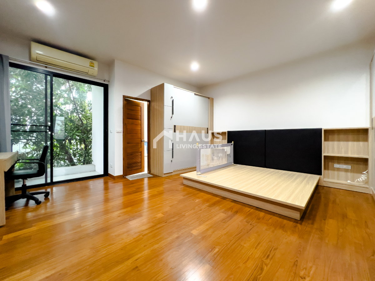 picture Beverly Hills Chaengwattana / 5 Bedrooms #HCWT055 - 17/54