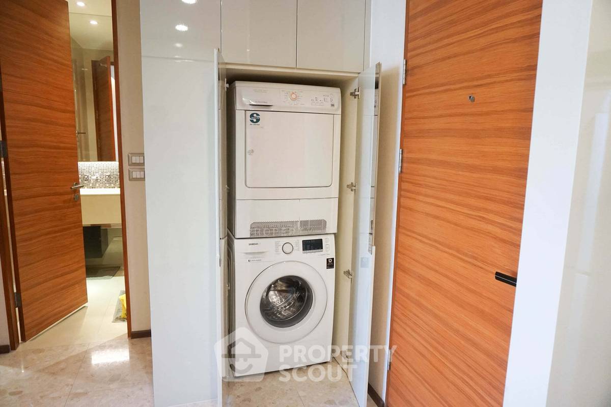 picture 2-BR Condo at The Address Sukhumvit 28 near BTS Phrom Phong (ID 2740102) - 5/9