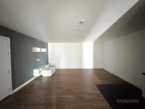 CONDO 99.09 Sq.m. Bang Phlat Bangkok for 4.7M