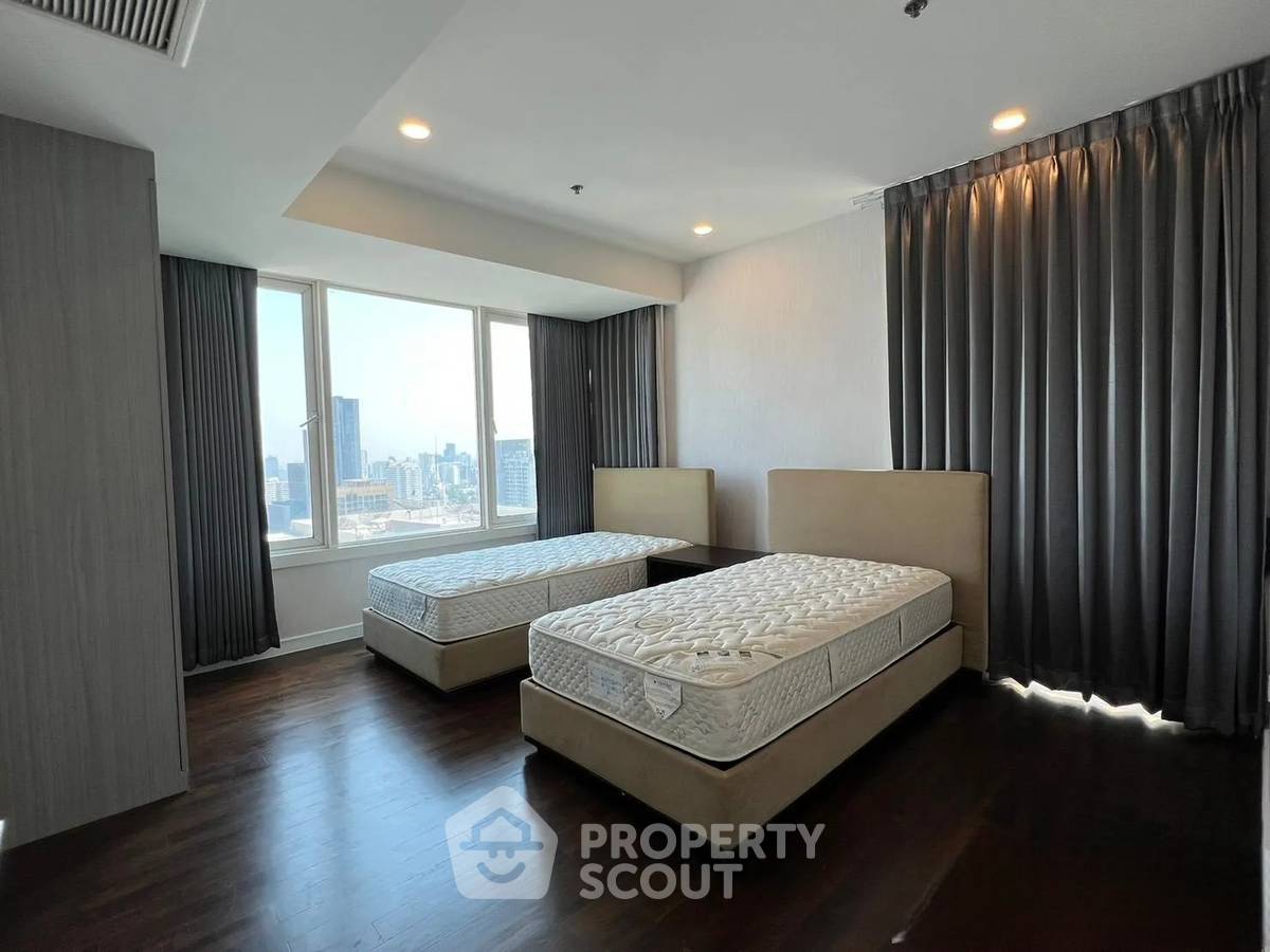 รูป คอนโด 4-ห้องนอน ที่ บ้านสิริ 24 ใกล้ BTS พร้อมพงษ์ (ID 2939727) - รูปที่ 4/22