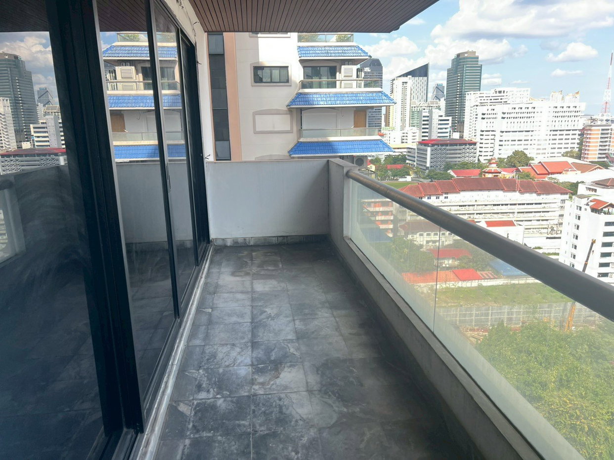 รูป LTHC15624 – Luxury Condo for Sale Asoke | Spacious Family Residence | Century Heights | 25 MB | คอนโดหรูขาย อโศก ห้องขนาดใหญ่ Century Heights - รูปที่ 3/4