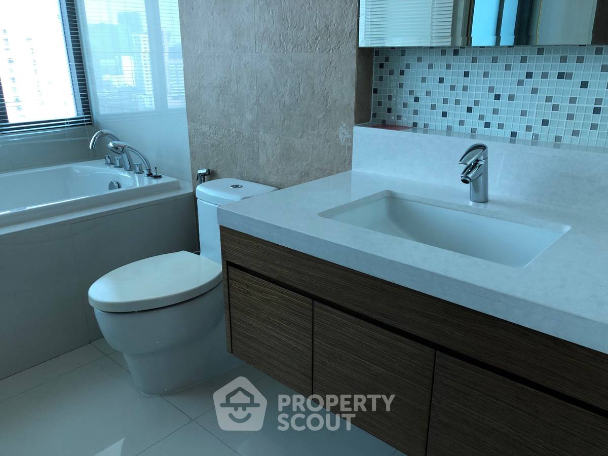 picture 2-BR Condo at Bright Sukhumvit 24 Condominium near BTS Phrom Phong (ID 2735184) - 10/11