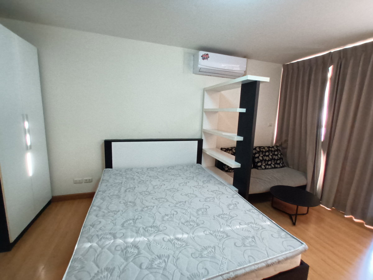 picture Condo for Rent Near BTS Onnnut 400 M. - 2/11