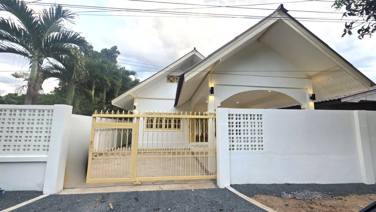 รูป บ้านนอกโครงการ รีโนเวทใหม่ ใกล้สิ่งอำนวยความสะดวก #CMR100288 - รูปที่ 1/25
