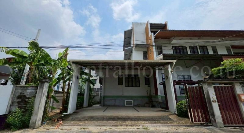 รูป บ้านเดี่ยว 3 ชั้น พร้อมที่ดิน 100 ตารางวา ปลูกสร้างเอง วัสดุคุณภาพ สภาพดี พร้อมเข้าอยู่ - รูปที่ 3/36
