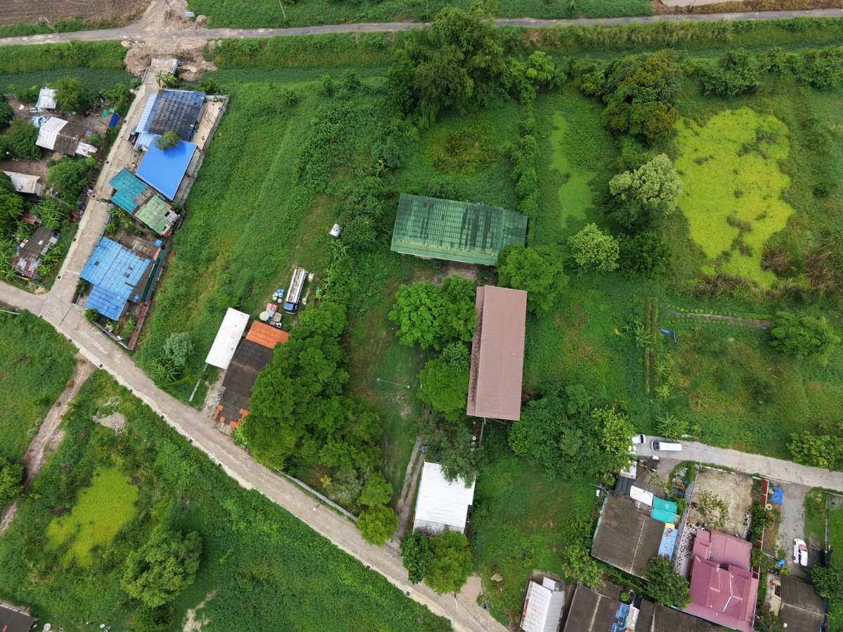 รูป ที่ดิน แถมห้องพักคนงาน ออฟฟิศ ใกล้นิคมอมตะนคร เฟส 10 ทางด่วน มอเตอร์เวย์ คุ้มมากๆ สะดวก ซอยมาบโป่ง 10 เข้าออกได้หลายทาง - รูปที่ 1/16