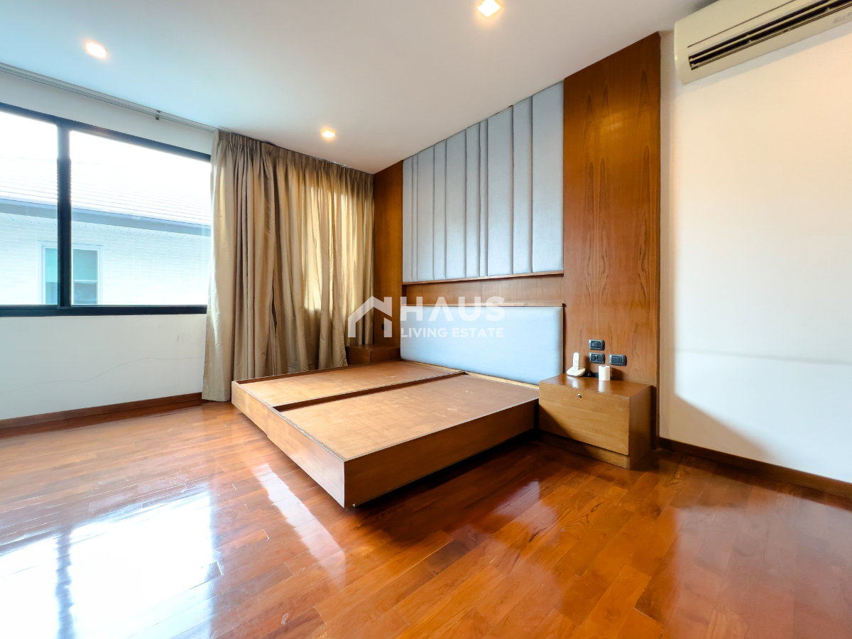 picture Beverly Hills Chaengwattana / 5 Bedrooms #HCWT055 - 29/54