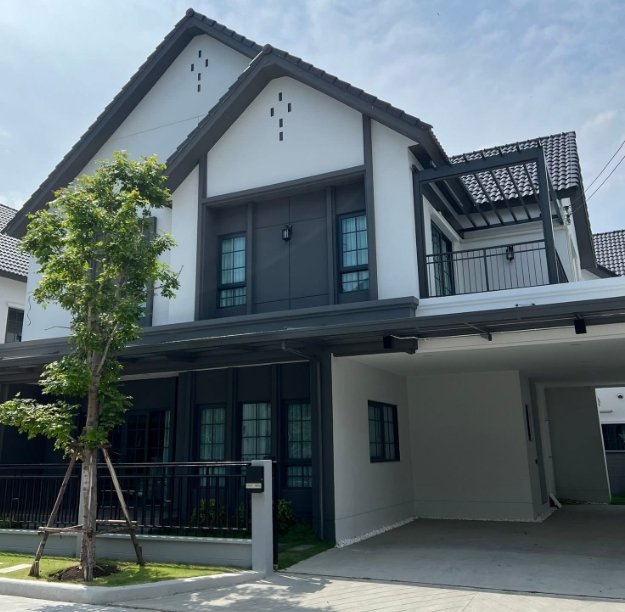 รูป Luxury House for Rent Bangna | Family Home Luxury | Near BTS Bangna | 130,000 THB/Month  - LTH14989 - รูปที่ 1/5