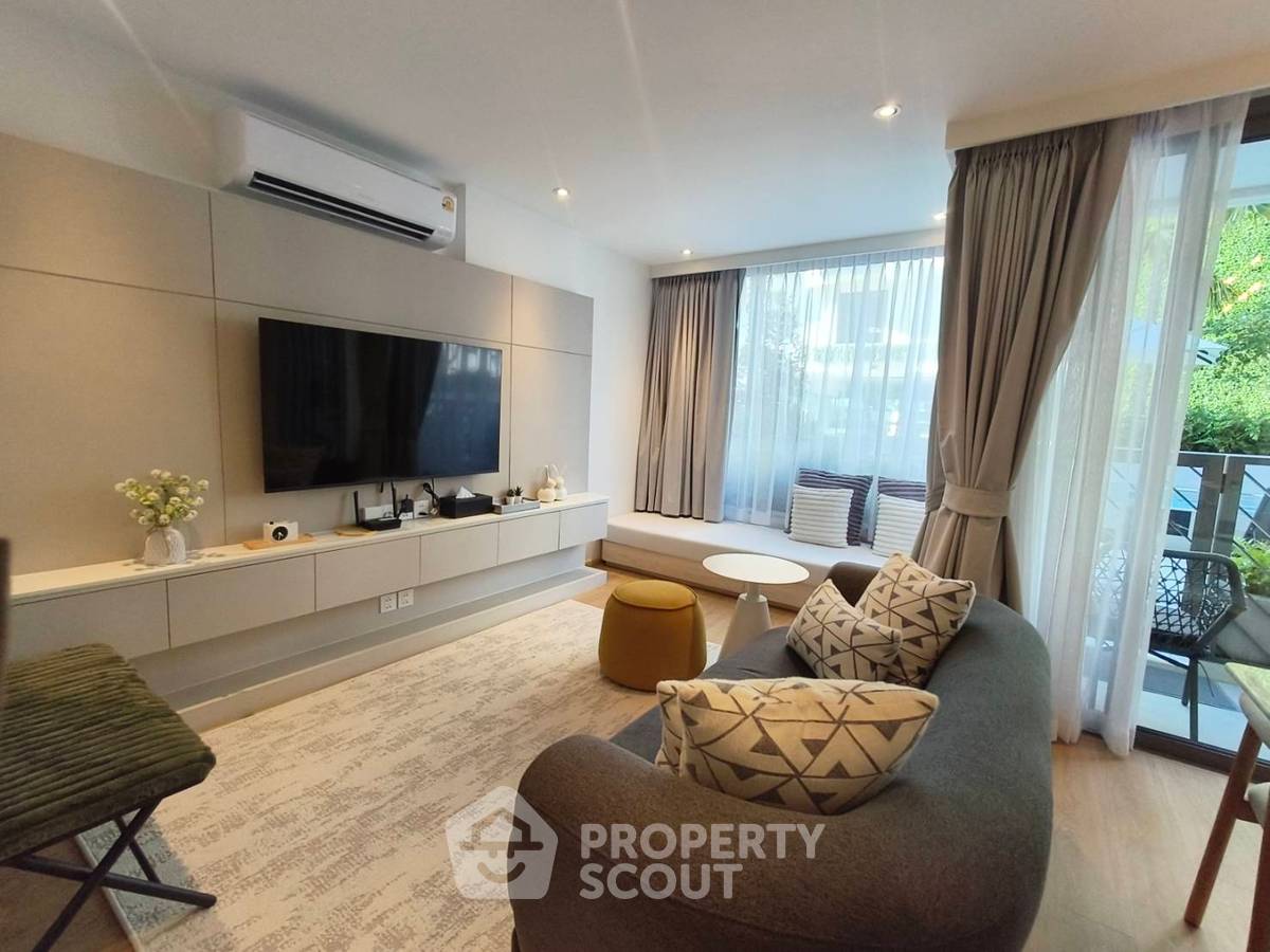picture 1-BR Condo at The Aqua close to Laguna (ID 2948561) - 12/21