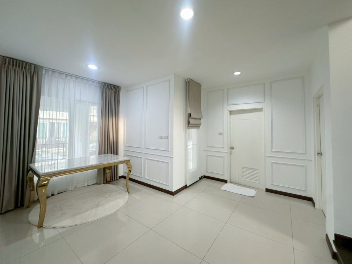 รูป [ให้เช่า] บ้านเดี่ยว 2 ชั้น หลังมุม : บ้านซื่อตรง บางบัวทอง 340 | 4 ห้องนอน 3 ห้องน้ำ มีเรือนรับรองแยก บ้านสวย พร้อมอยู่ - รูปที่ 7/18