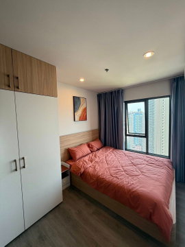 Regent Home Wutthakat | Price 10,000 THB | Beautiful room, great location, fully furnished, ready to move in.