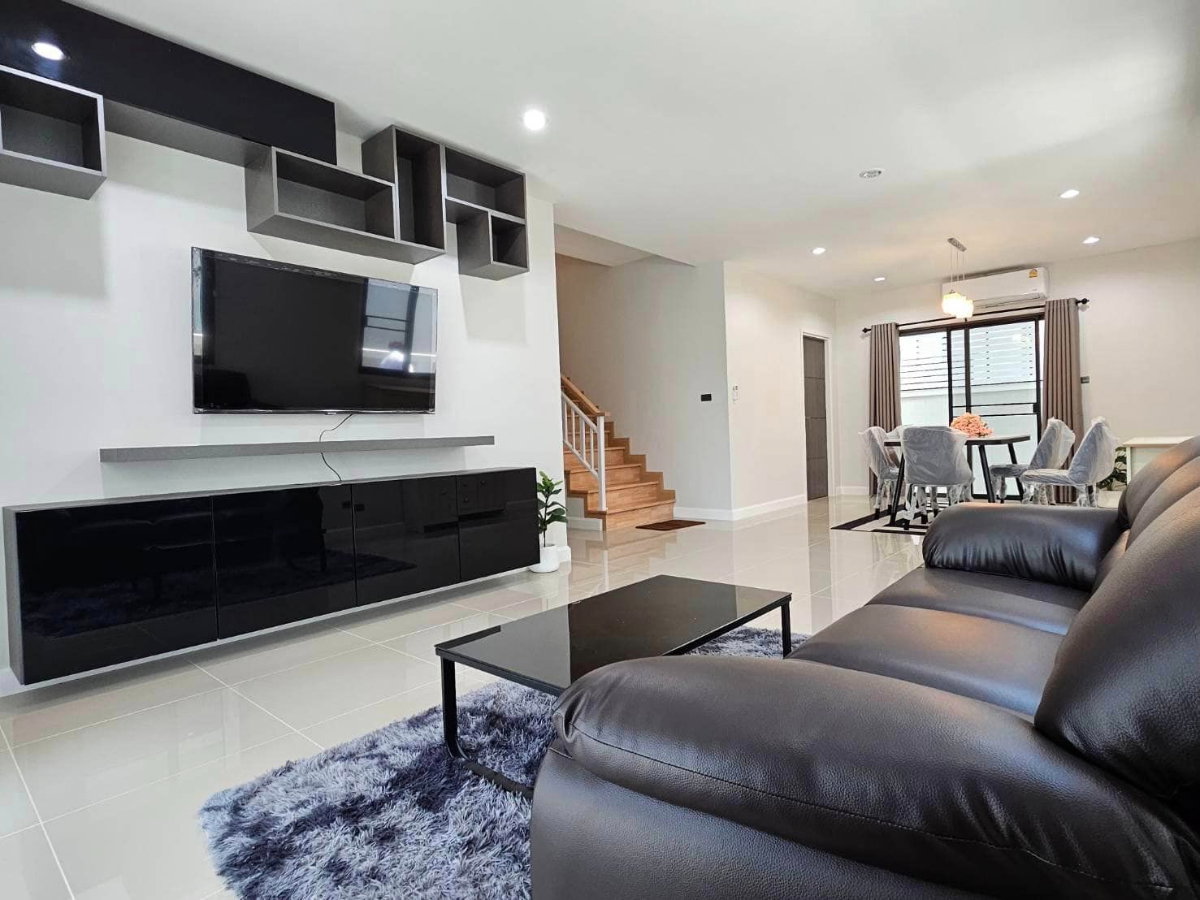 picture House for rent with 3 bedrooms and 3 toilets #A5-H0001 - 3/25