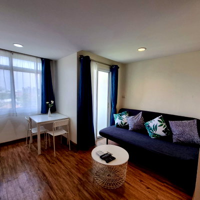 คอนโดให้เช่า : ให้ เช่า : J.W. Boulevard Srivara Condominium พื้นที่ 55 ตร.ม. ห้องหัวมุม