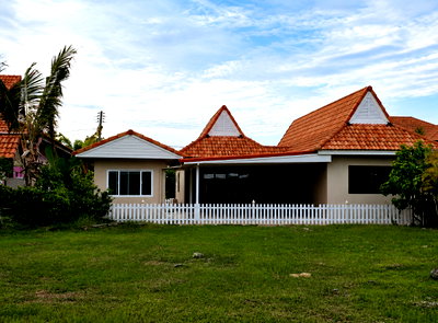 เช่าบ้านเดี่ยว มหาวิทยาลัยบูรพา : ให้เช่าบ้านเดี่ยวเนื้อที่เยอะ ม.นานาชาติเมาเท่นท์วิว บางแสน ชลบุรี