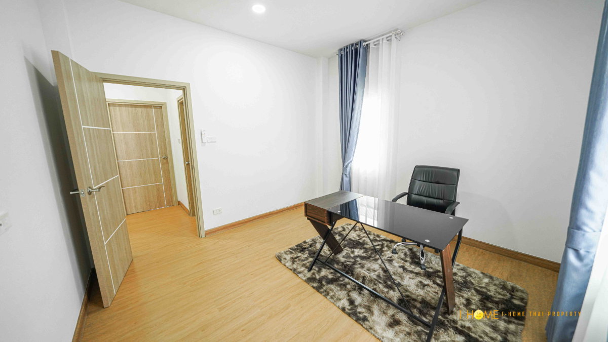 รูป บ้านหลังใหญ่ทำเลชานเมือง ในโครงการ ระบบรักษาความปลอดภัย 24 ชม. ย่าน รร.นานาชาติ #ASP-H0373 - รูปที่ 27/40