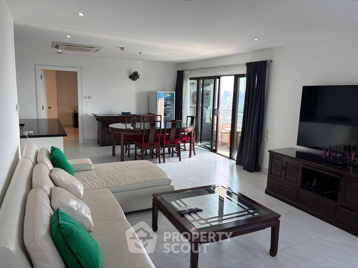 picture 2-BR Condo at Top View Tower Condominium near BTS Thong Lor (ID 2943847) - 2/13