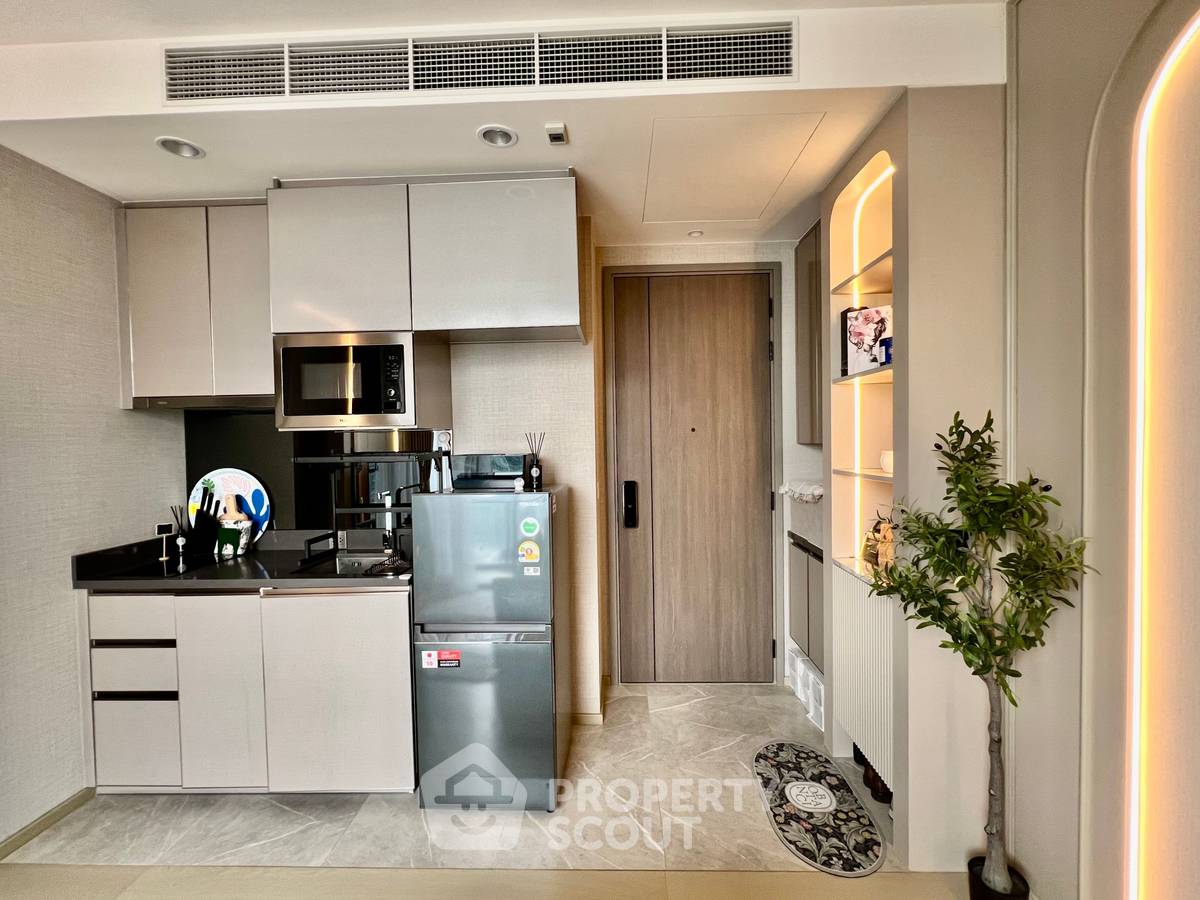 picture 1-BR Condo at The Extro Phayathai–Rangnam near BTS Victory Monument (ID 2191159) - 3/9