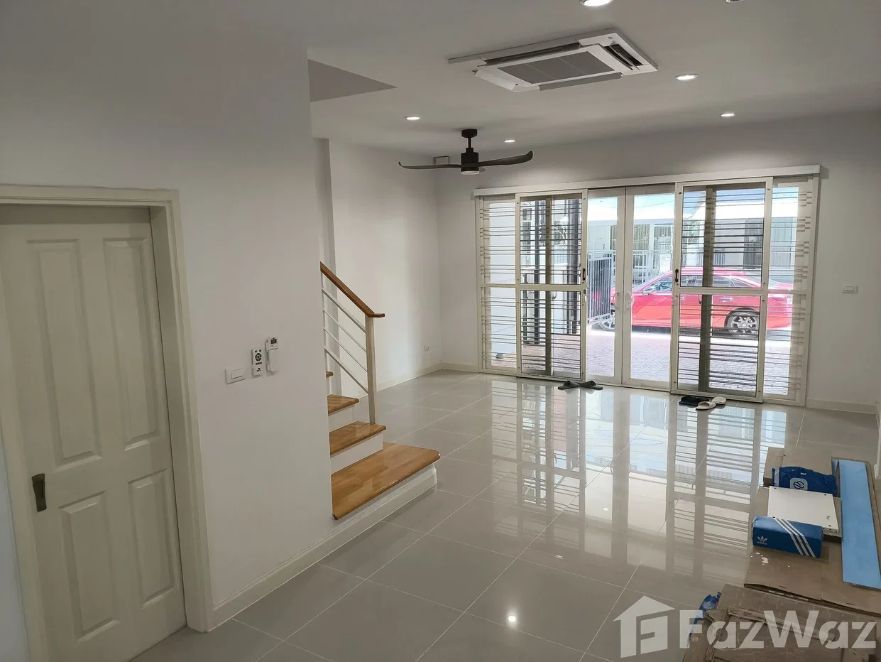 รูป บ้านเดี่ยวให้เช่า 3 ห้องนอน ในโครงการ Baan Klang Muang Urbanion Rama 9 - Ladprao 6411951 - รูปที่ 2/12