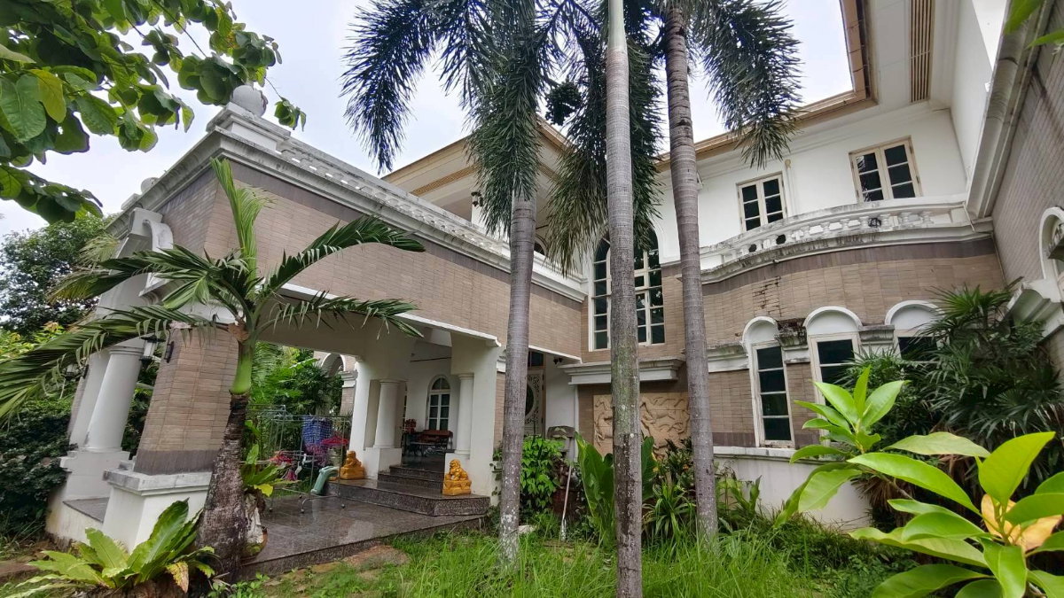 รูป ขายบ้านเดี่ยวหลังใหญ่หัวมุม หมู่บ้านลดาวัลย์ ขนาด 252.9 ตร.ว.ปิ่นเกล้า กาญจนาภิเษา ราคาพิเศษและต่อรองได้ - รูปที่ 1/12