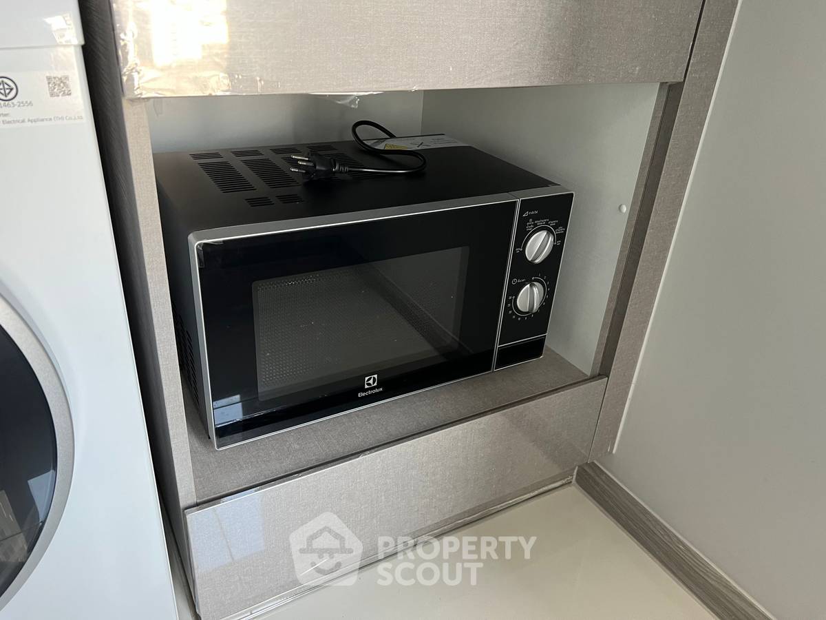 picture 2-BR Condo 47 Sqm In Life Asoke - Rama 9, 300m to MRT Phra Ram 9 (ID 2541734) - 8/11