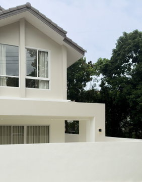 Newly Renovated 2-Storey House for Sale in San Phak Wan, Hang Dong, Chiang Mai