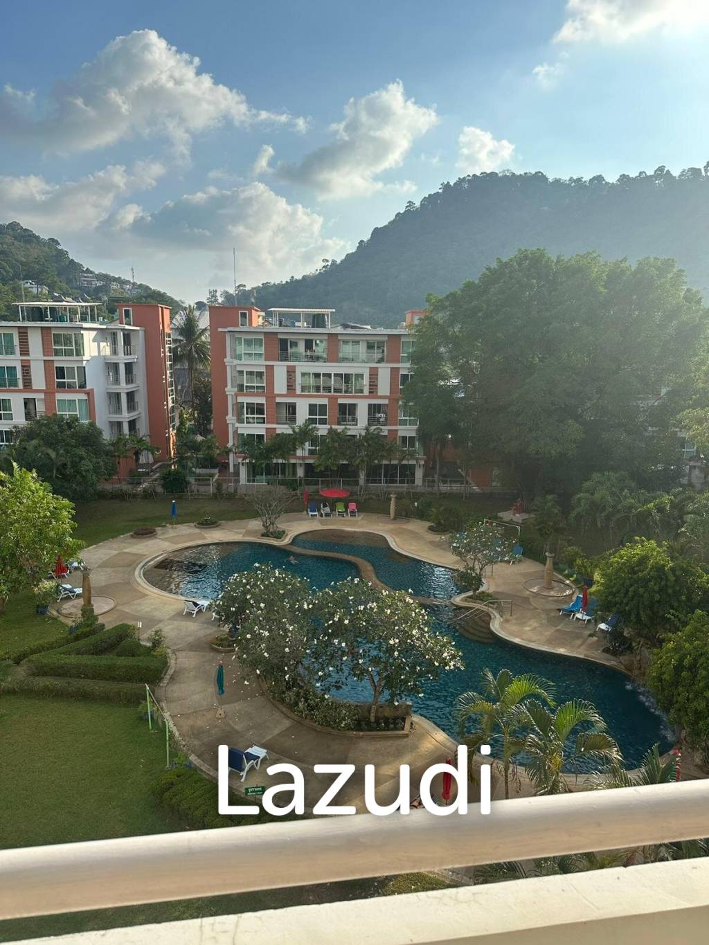 Spacious Studio | Waking to Patong Beach - image 4