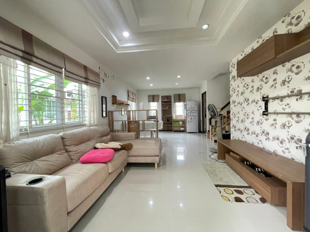 รูป บ้านในโครงการบ้านเงียบสงบ ระบบรักษาความปลอดภัย 24 ชม. บ้านมือสองสภาพใหม่หลังใหญ่ #C4MG100535 - รูปที่ 3/17