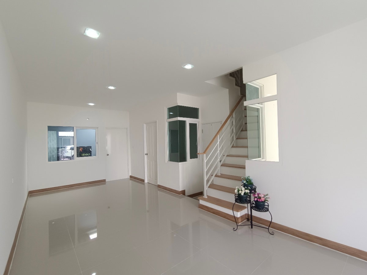 รูป ขายบ้านหลังมุม 19 ตร.วา โกลเด้นทาวน์พระราม2 - รูปที่ 4/9