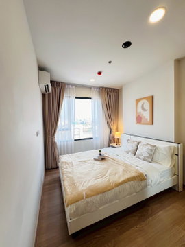 For rent at Chewathai Pinklao / Line ID : @bestprice (with @ too)